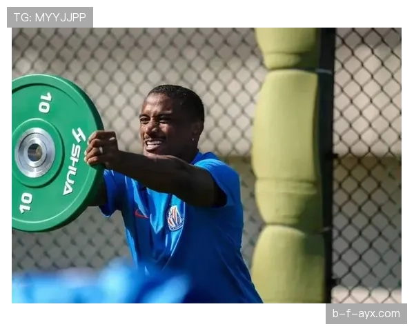 卡马文加表现稳健,展现年轻天才在足球舞台上的竞争力增强 卡马文加表现稳健,展现年轻天才在足球舞台上的竞争力增强